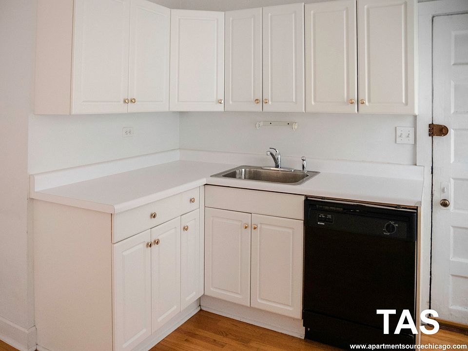 1st image of 4408 N Winchester Ave APT 43