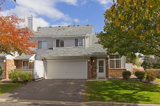 1st image of 3640 Willow Ln