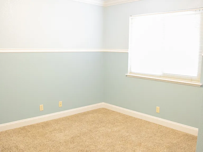 1596 Steinbeck Dr — Photo 13