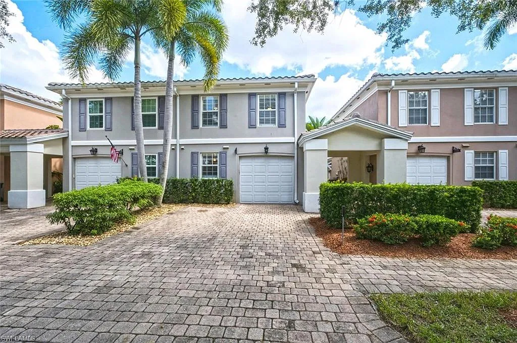 3 bed, 2.5 bath, 1611 sqft, $3,500 — Photo 2