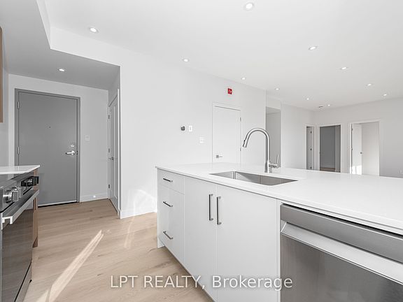 5th image of 319 Shakespeare St #9