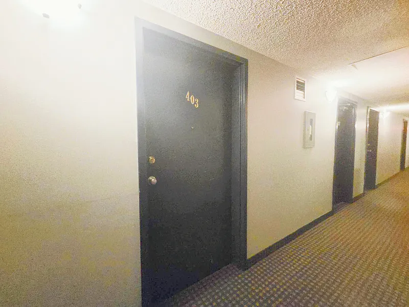 1 bed, 1.0 bath, 863 sqft, $1,200 — Photo 2