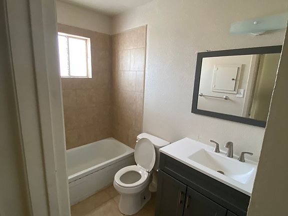 3rd image of 2021 N Jefferson St #16