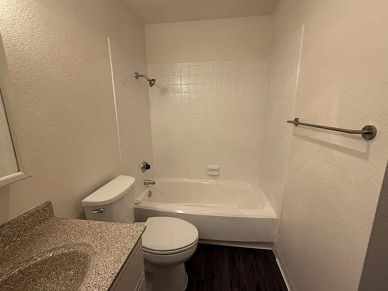 Shasta Terrace — Photo 1