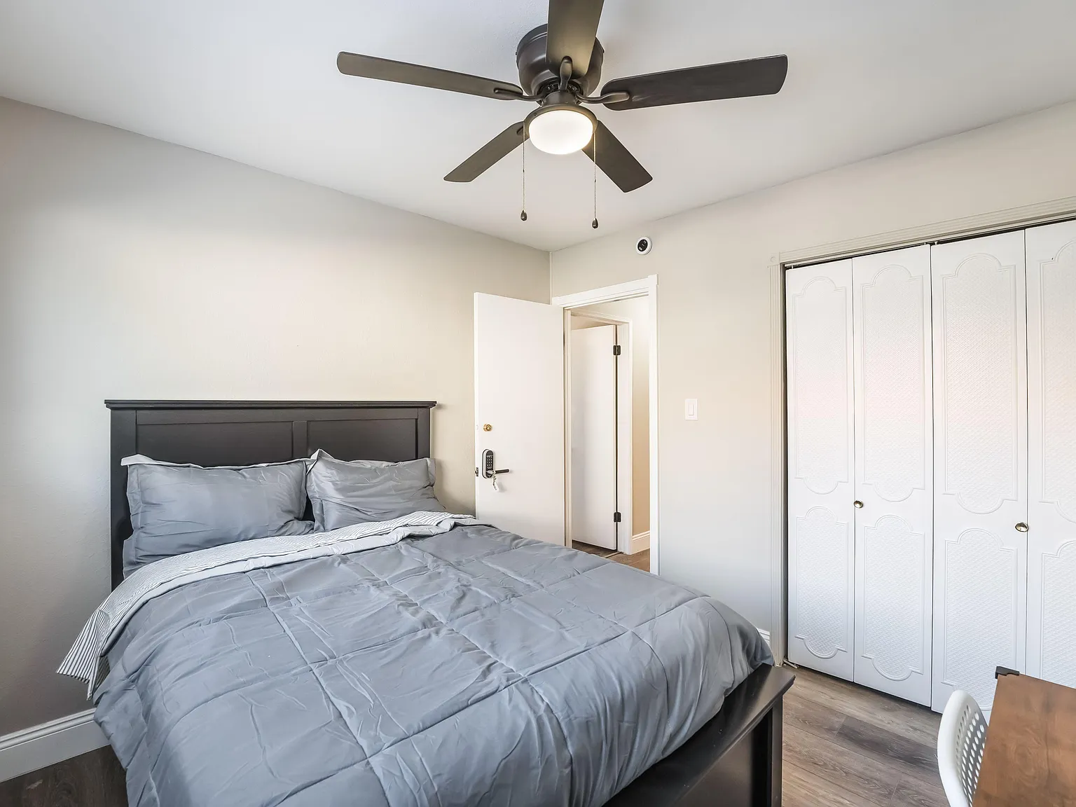 4 bed, 2.5 bath, 1519 sqft, $900 — Photo 4
