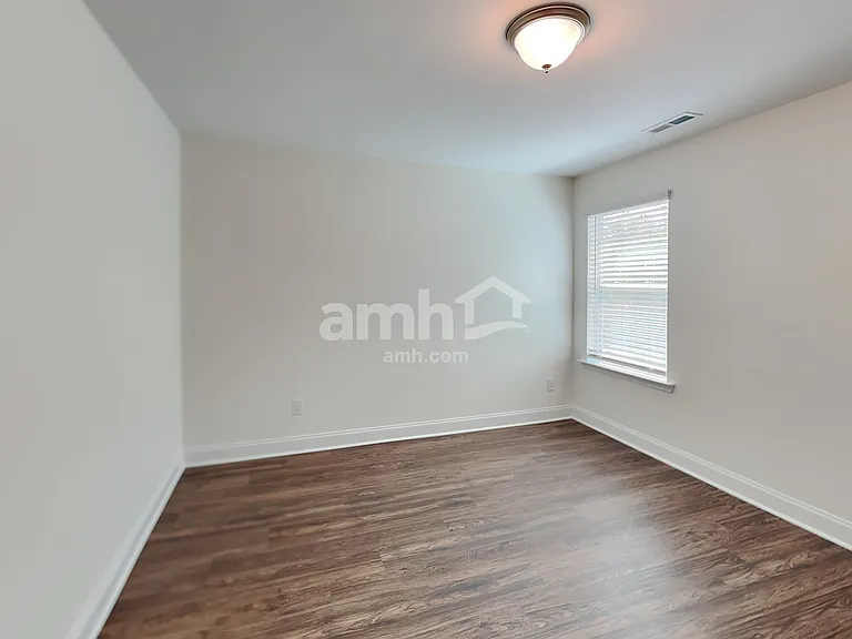 2147 Laurel Village Cir — Photo 26