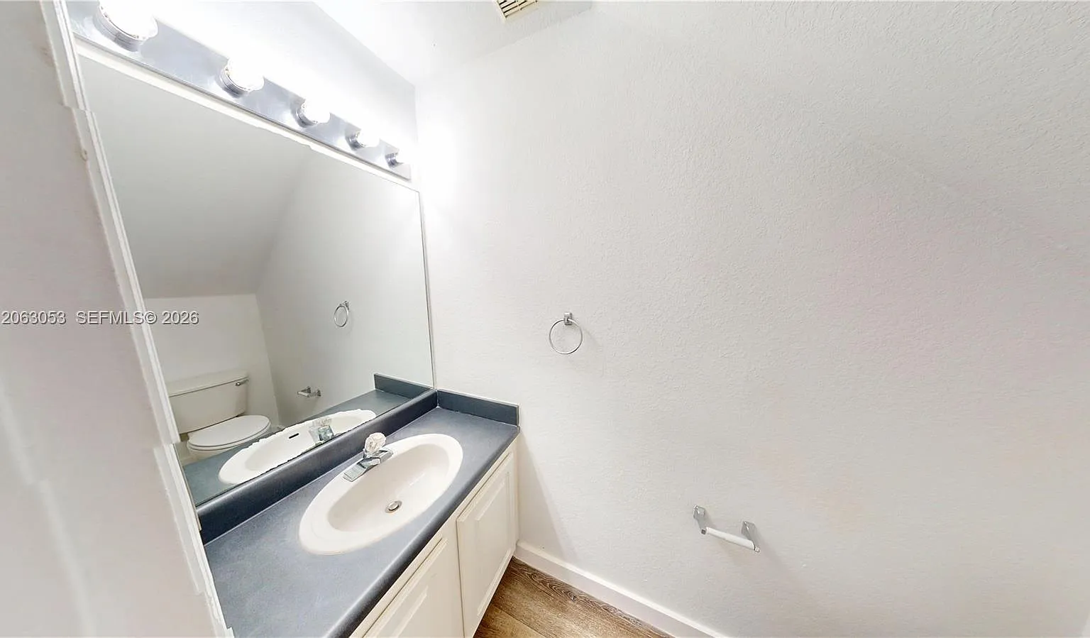 Aqua Vista Townhomes Cond — Photo 4