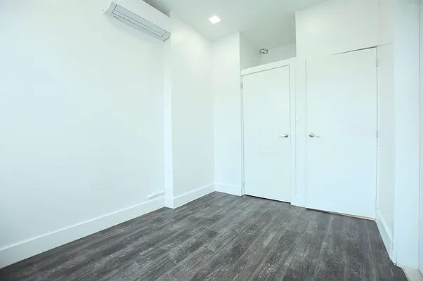 Rented by EXR | media 18