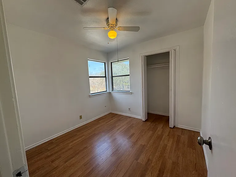2101 Lamplight Village Cir #B — Photo 5
