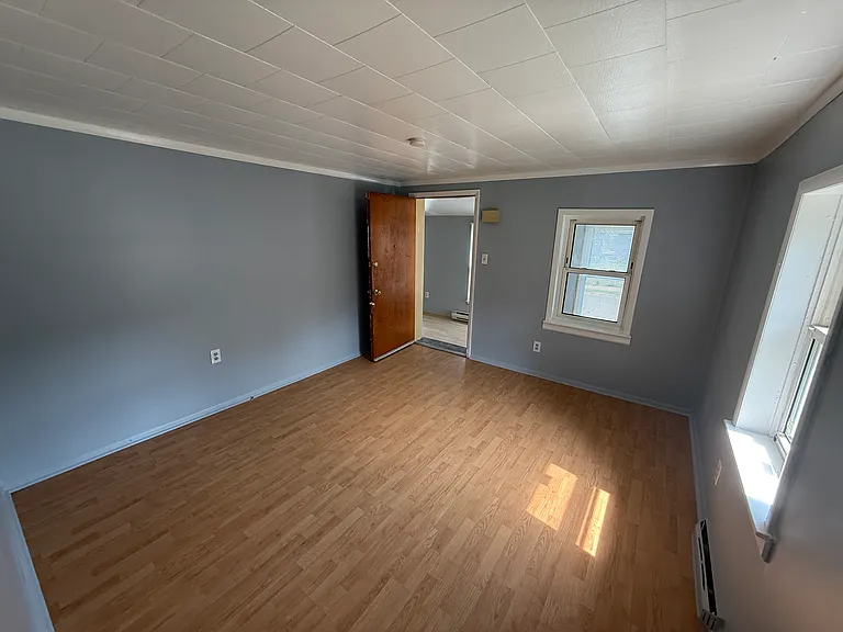 2320 W 11th St — Photo 14