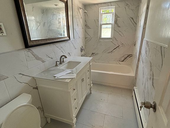 5th image of 3938 Harper Ave #1
