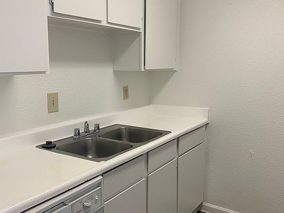 3rd image of 16700 Kuykendahl Rd #504