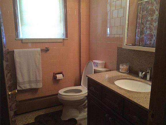 3rd image of 1173 Mineral Spring Ave