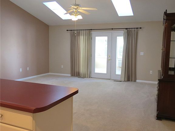 4th image of 1151 Westwood Dr