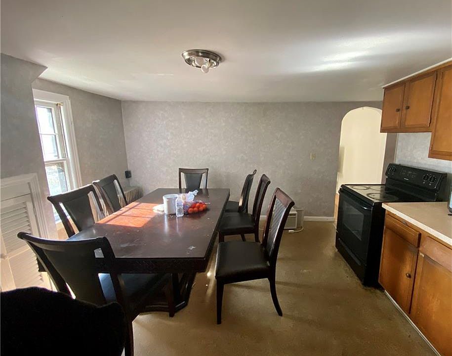 2nd image of 167 Foxon Blvd #2