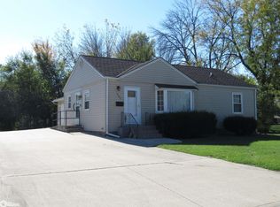 904 3rd Ave NE, Clarion, IA 50525