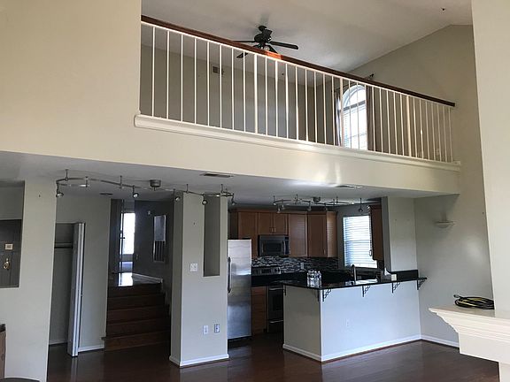 3rd image of 253 S Pickett St
