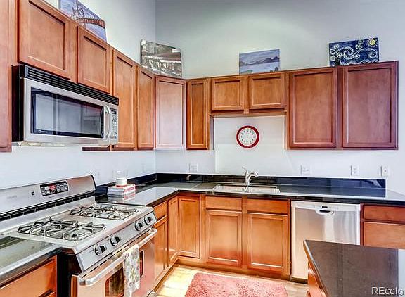 5th image of 2441 North Broadway