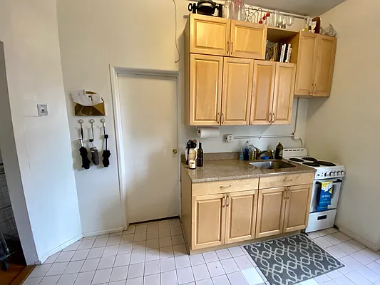 Rented by Aryeh Realty | media 4