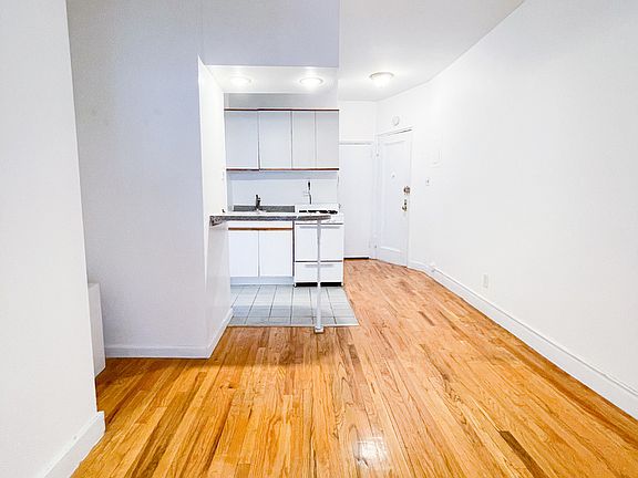 2nd image of 247 E 77th St APT 3D