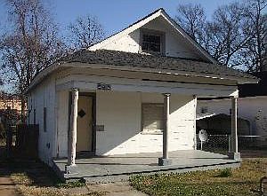 1st image of 936 Crockett St
