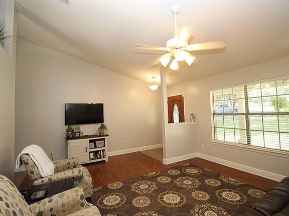4th image of 5718 Whispering Woods Dr