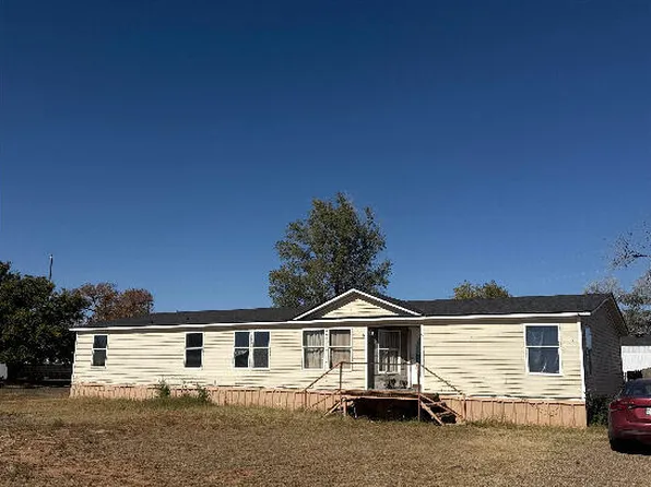 403 12th St, Levelland, TX 79336