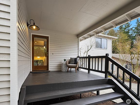 2nd image of 10622 184th Avenue NE
