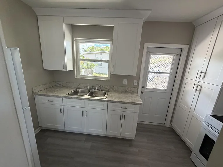 510 Stillwater Ave — Photo 6