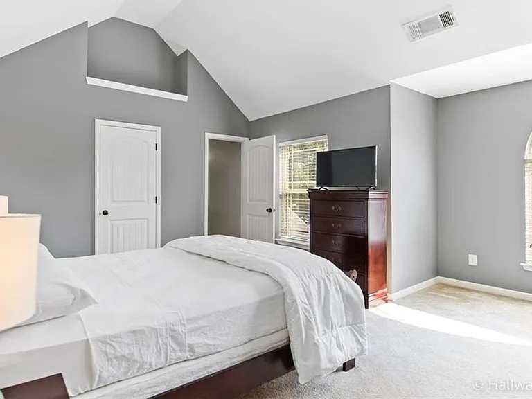 1412 English Manor Cir — Photo 15