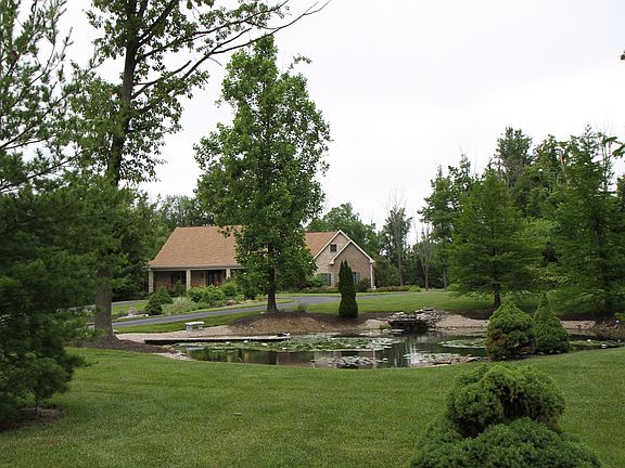3rd image of 421 Old Branch Hill Miamiville Rd