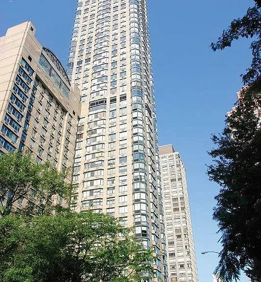 210 E 65th St #4B — Photo 2