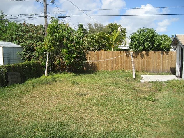 2nd image of 634 SW 9th St