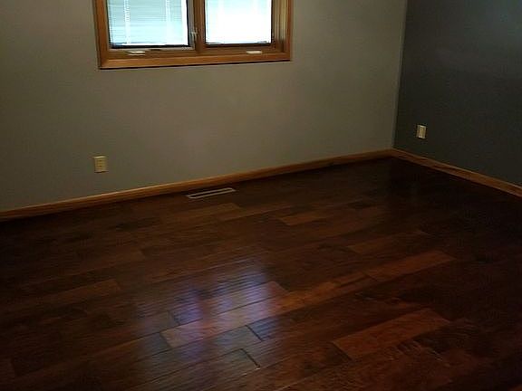 5th image of 1903 W 41st St