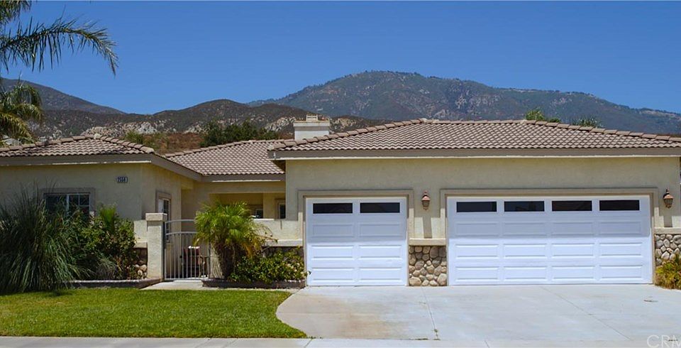 1st image of 2558 W Redwood Ct