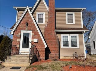 71 Calaman Rd, Cranston, RI 02910