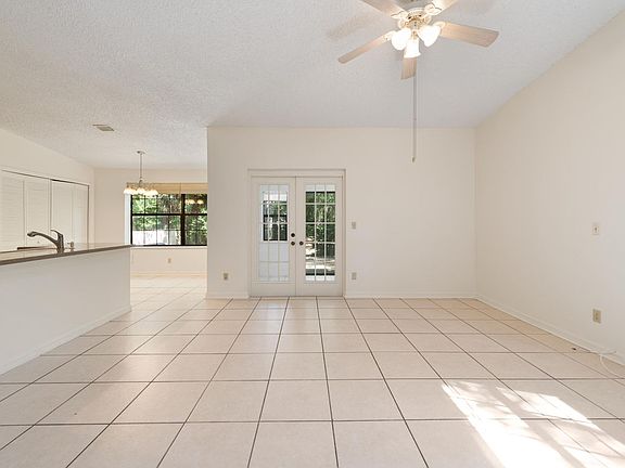 3rd image of 6144 Sequoia Dr