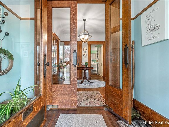 3rd image of 526 W Green St