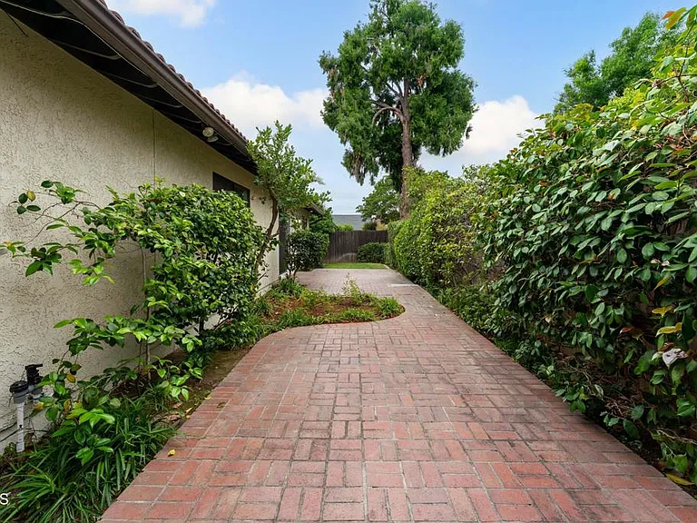 6347 N Muscatel Ave — Photo 25
