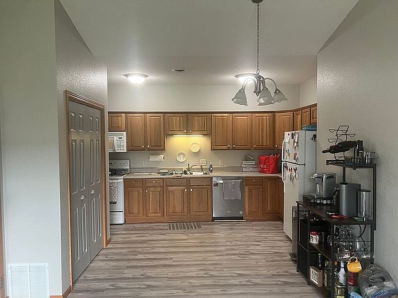 5th image of 2623 Orchard Dr Unit 8