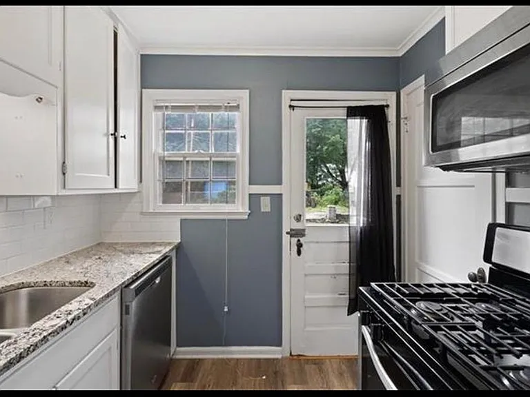 4448 Booth St — Photo 9