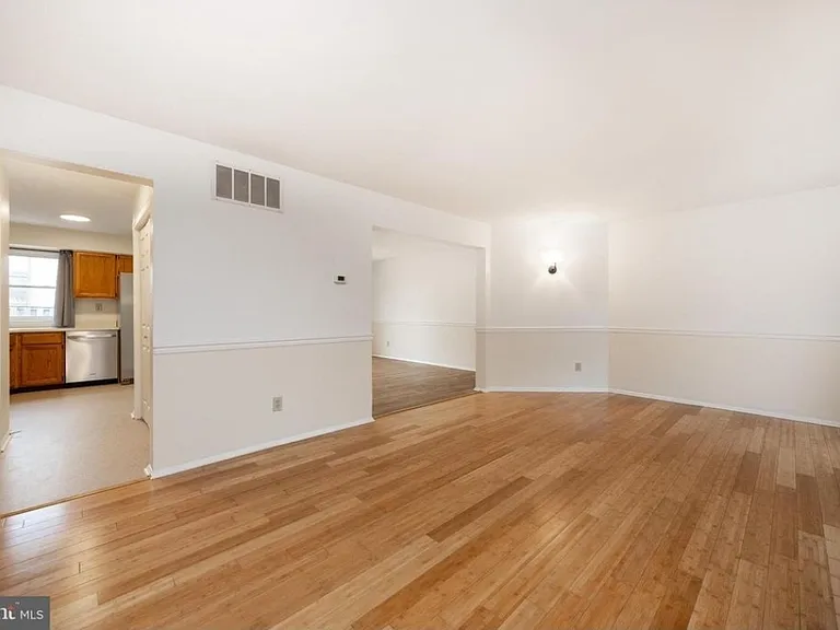 270 Grimley Rd — Photo 15