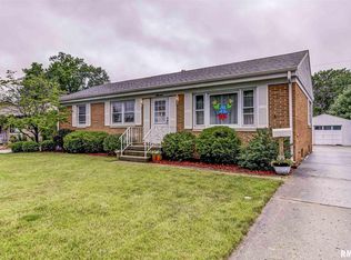 7 Verna Dr, Springfield, IL 62702