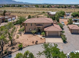 9154 Oakland Ave NE, Albuquerque, NM 87122