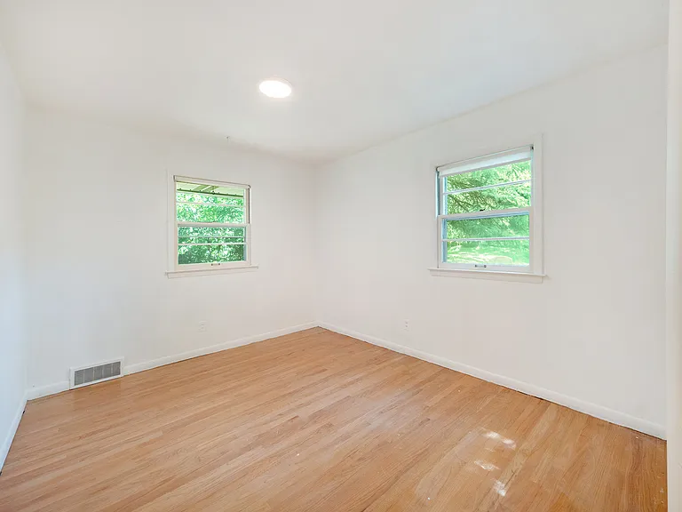 845 Mount Pleasant Ave — Photo 10