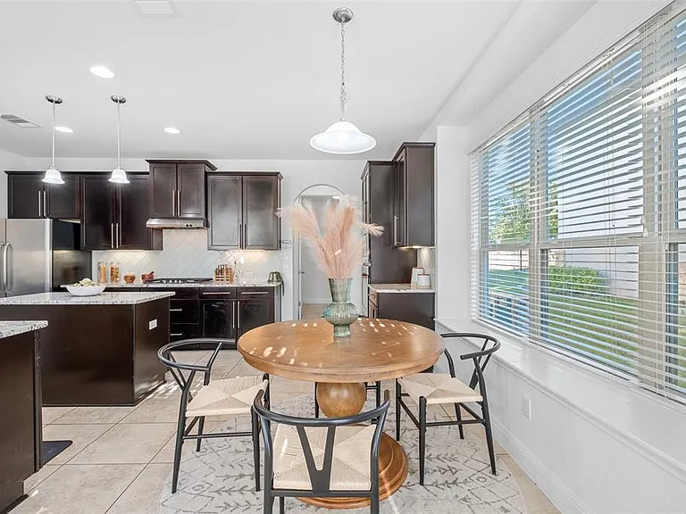 15201 Joseph Dr — Photo 13