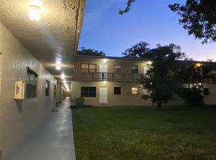 10370 SW 220th St APT 221, Miami, FL 33190