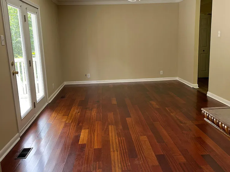 1806 E Mansfield Dr — Photo 3