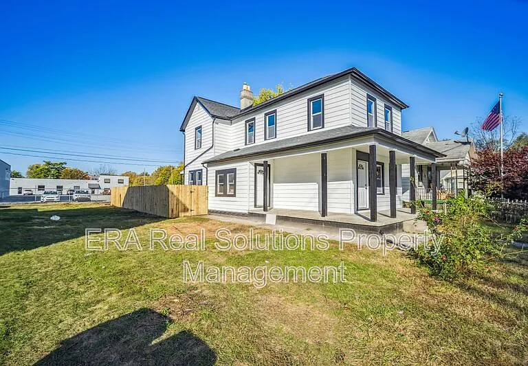 105 Rodgers Ave — Photo 3