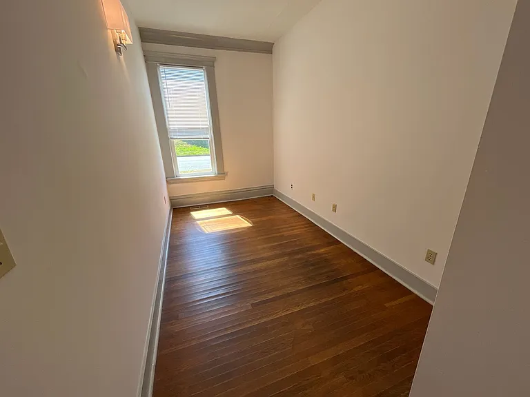 511 E Chestnut St — Photo 19